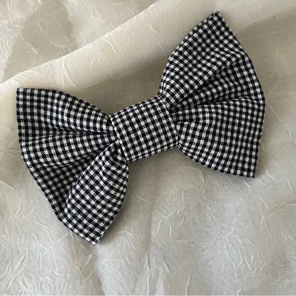 Bow Hair Clip, French Barrette, Linen, Black & White Gingham Plaid, 5 x 3.5 in - Picture 2 of 4